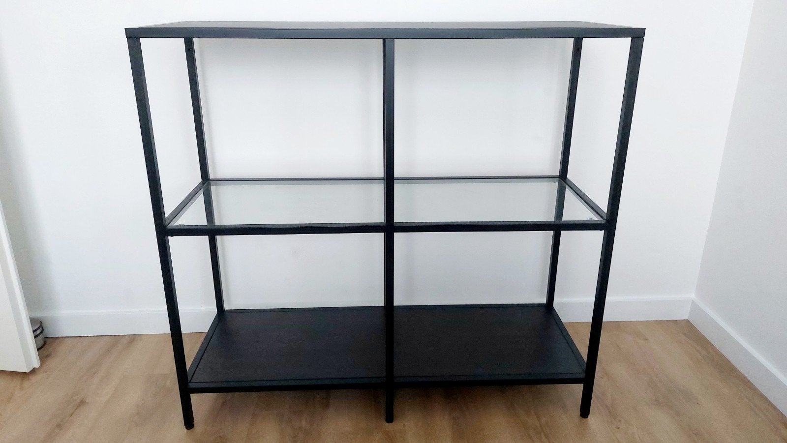 VITTSJÖ STELLINGKAST Ikea 100cm x 93cm x 32cm metal shelf, Ophalen, Zo goed als nieuw