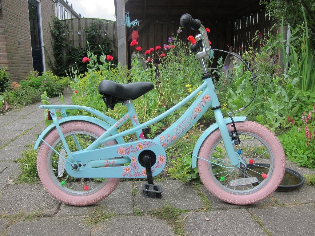 Meisjes fiets (14 inch) incl. zijwieltjes en voorrekje, Fietsen en Brommers, Fietsen | Kinderfietsjes, Ophalen, Terugtraprem, Zijwieltjes