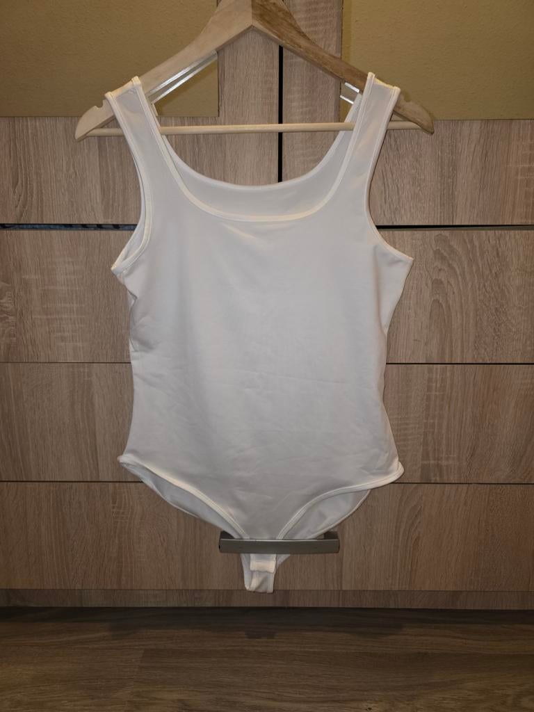 Witte bodysuit zonder mouwen, Maat 38/40 (M), Wit, Ophalen of Verzenden, Zonder mouw