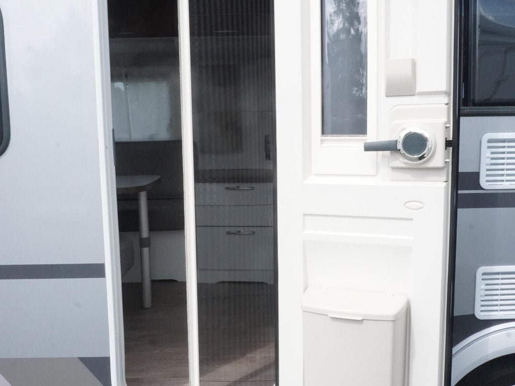 Eriba Nova Ambiance 480 Mover - Luifel, Caravans en Kamperen, Standaardzit, Bedrijf, 4 tot 5 meter, Eriba