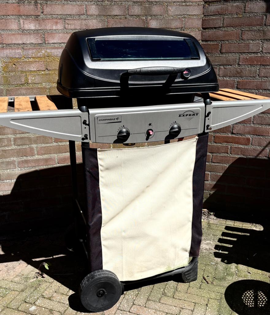 CAMPINGAZ EXPERT TOP GAS BBQ MET TOEBEHOREN ., Ophalen, Zo goed als nieuw