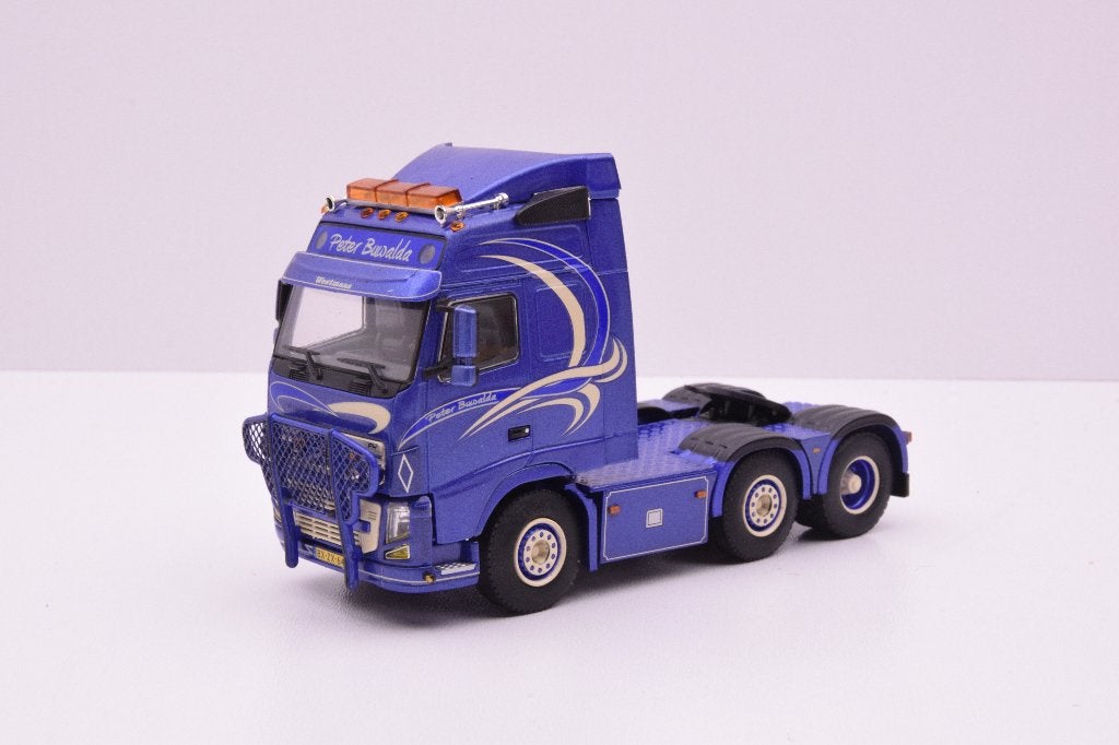 Volvo FH globetrotter '' Peter Buwalda Ulrum ''  WSI, Hobby en Vrije tijd, Modelauto's | 1:50, Ophalen of Verzenden, Zo goed als nieuw