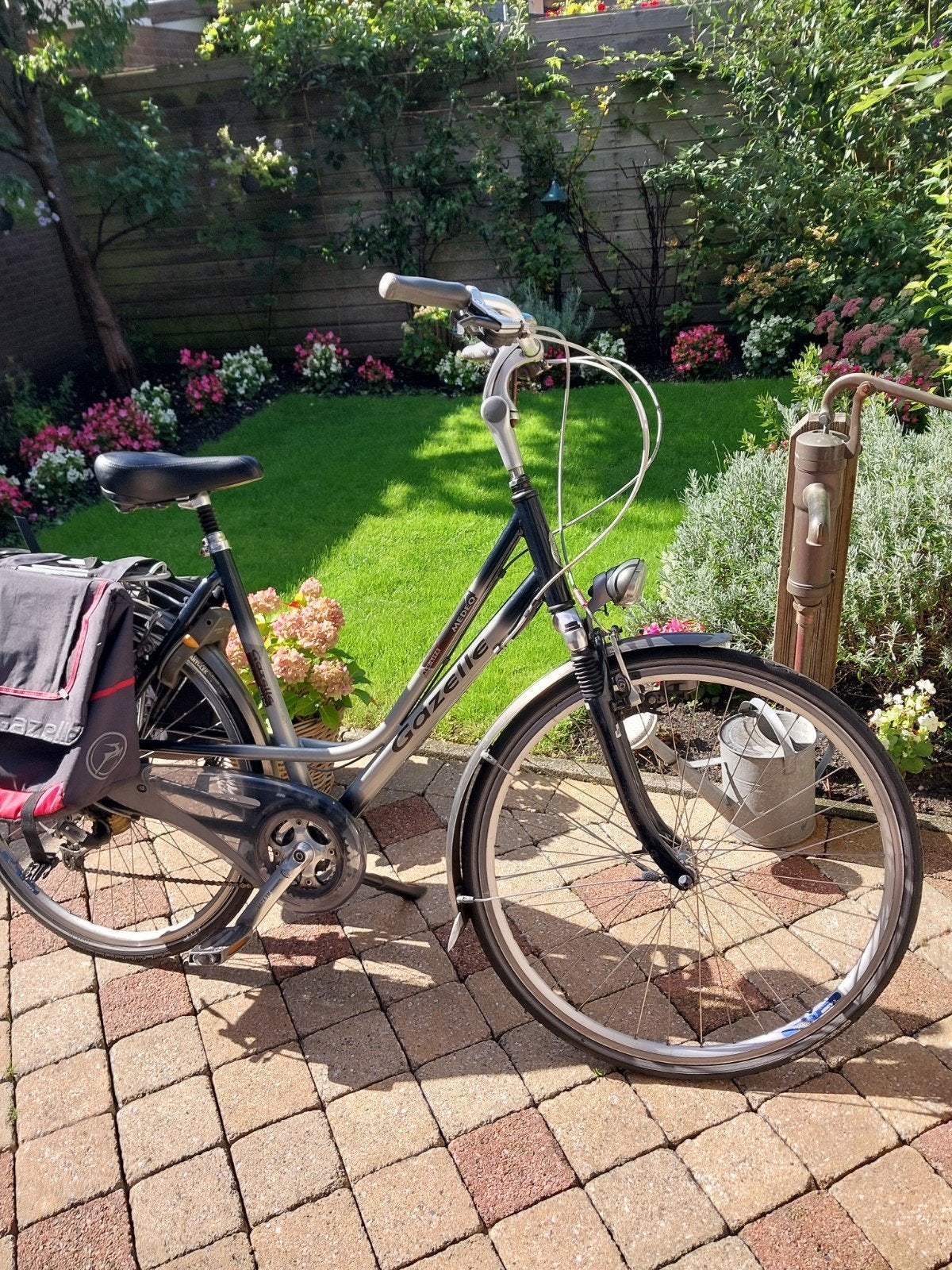 Zeer nette Gazelle damesfiets - Aluminium frame, Ophalen, Gebruikt, Velgrem, Versnellingen