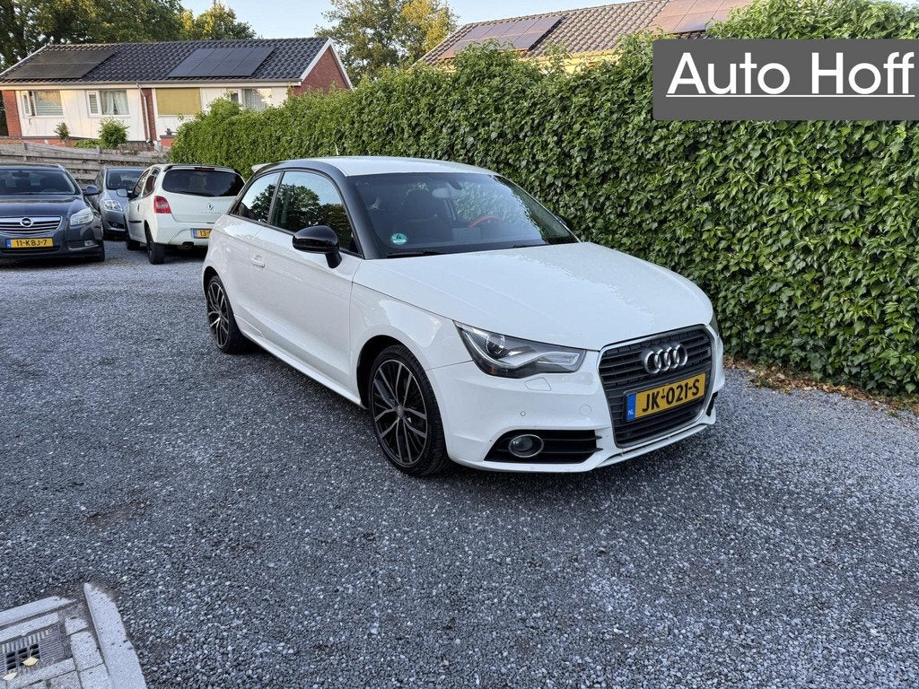 Audi A1 1.6 TDI Ambition Pro Line | Xenon | Navi | Competiti, Auto's, Audi, Voorwielaandrijving, Euro 5, Stof, Zwart