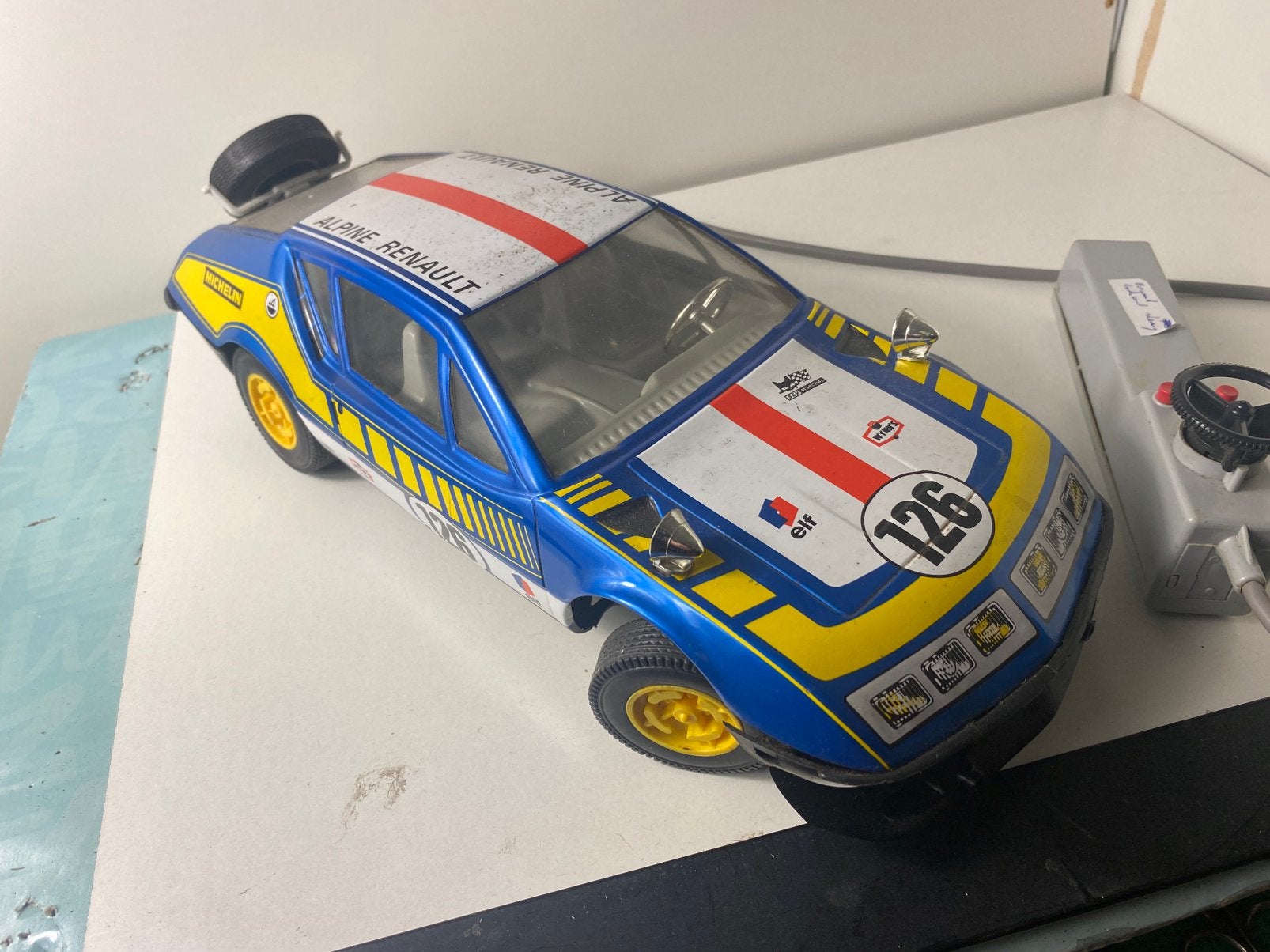 Renault Alpine blikken model-37cm-getest-make:JOUSTRA, Antiek en Kunst, Antiek | Speelgoed, Ophalen of Verzenden