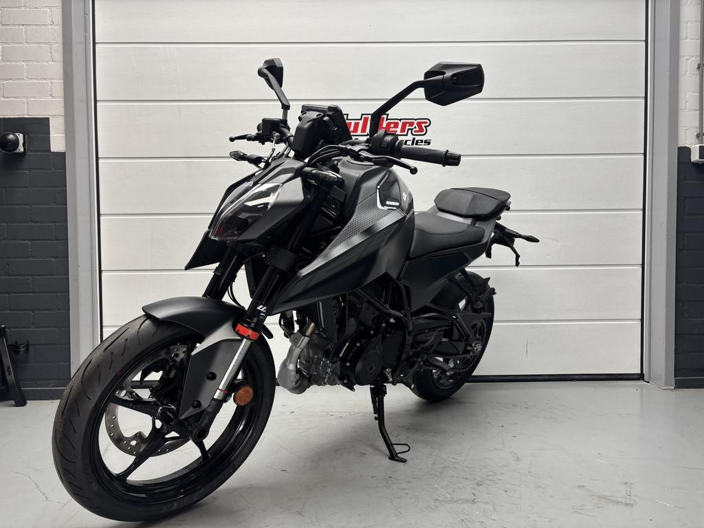 KTM 125 DUKE (bj 2026), Motoren, Motoren | KTM, KTM, Bedrijf, Sluisweg 20
6581 KA  Malden, NL, Info@KTM.nl