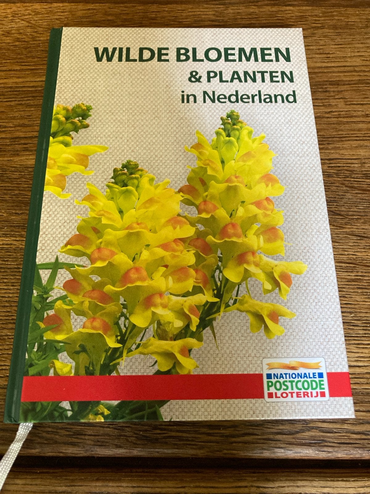 Wilde Bloemen & Planten in Nederland - Postcode Loterij, Ophalen of Verzenden, Zo goed als nieuw, Bloemen, Planten en Bomen