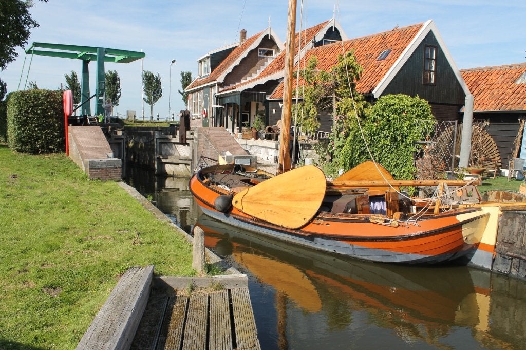 Boeier Grauwe Gans, Watersport en Boten, Platbodems, Gebruikt, Boeier, Staal, Accu's, Afdekzeil, Keuken, Strijkbare mast, Toilet