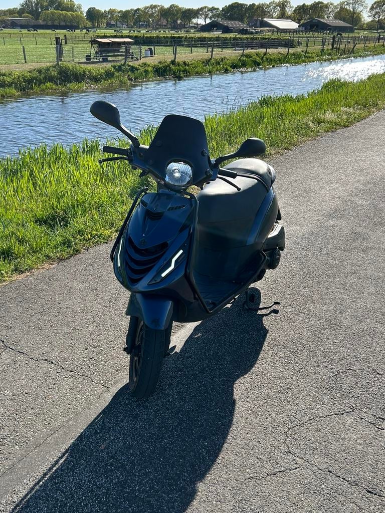 Piaggio Zip 4t 50cc iget 2024, Fietsen en Brommers, Scooters | Piaggio, Ophalen, Gebruikt, Maximaal 45 km/u, Zip
