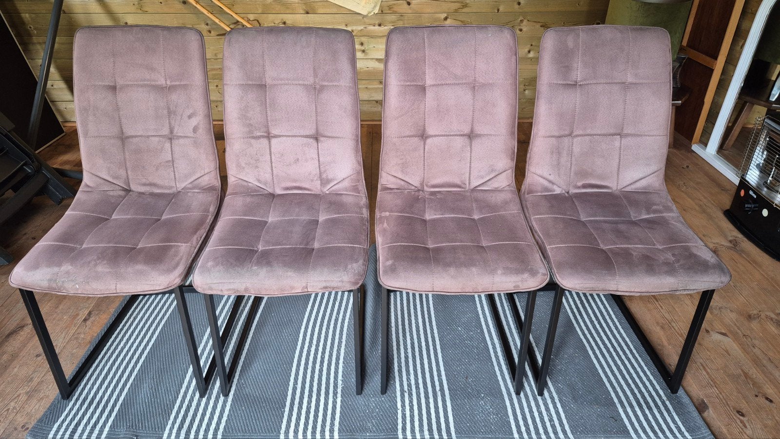 Suede eettafelstoelen 4 stuks bruinkleurig., Huis en Inrichting, Fauteuils, Ophalen, Gebruikt, Minder dan 75 cm, Modern