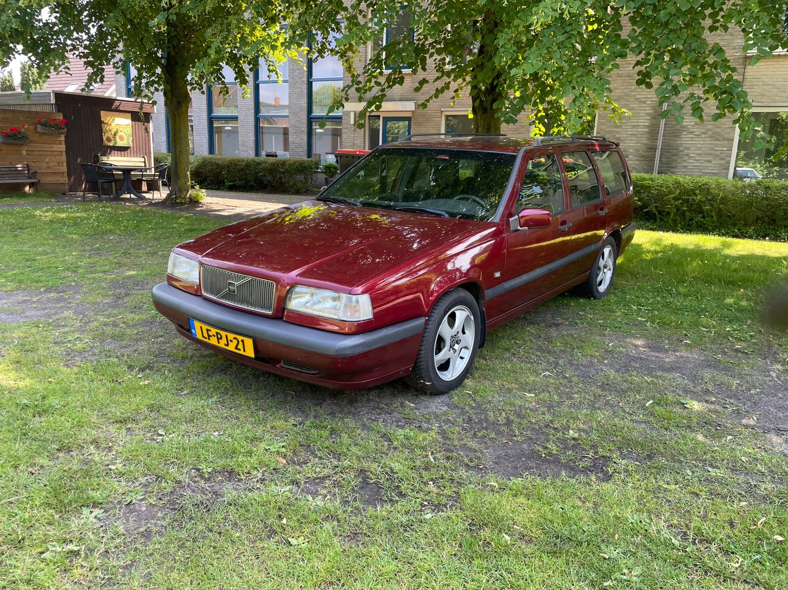 Volvo 850 2.5 I AUT 1995 Rood, 1408 kg, 700 kg, Leder en Stof, Particulier