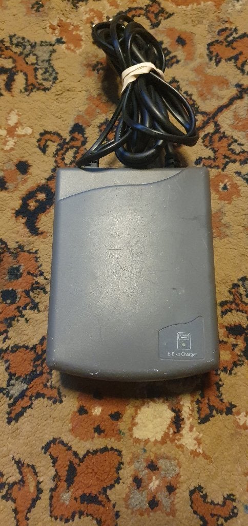 E-bike charger geschikt voor velle modelen., Ophalen of Verzenden