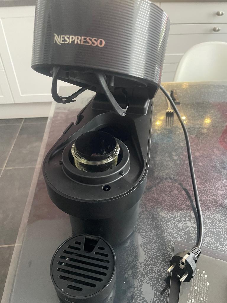 Koffie apparaat nespresso, Witgoed en Apparatuur, Koffiezetapparaten, Ophalen, Koffiemachine, Zo goed als nieuw, Koffiepads en cups
