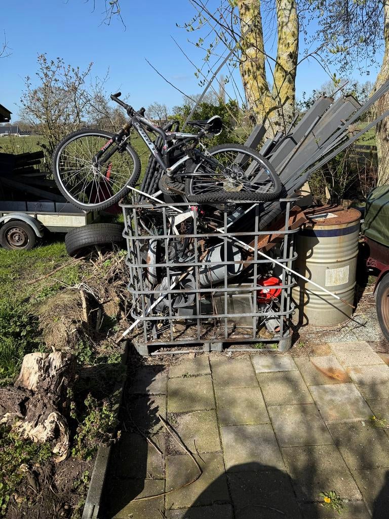Oud ijzer, Doe-het-zelf en Verbouw, Metalen, Ophalen, Zo goed als nieuw