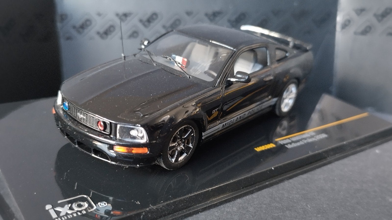 Ford Mustang GT Midland Police 2006 1:43 Ixo Models Pol, Overige merken, Ixo, Auto, Verzenden