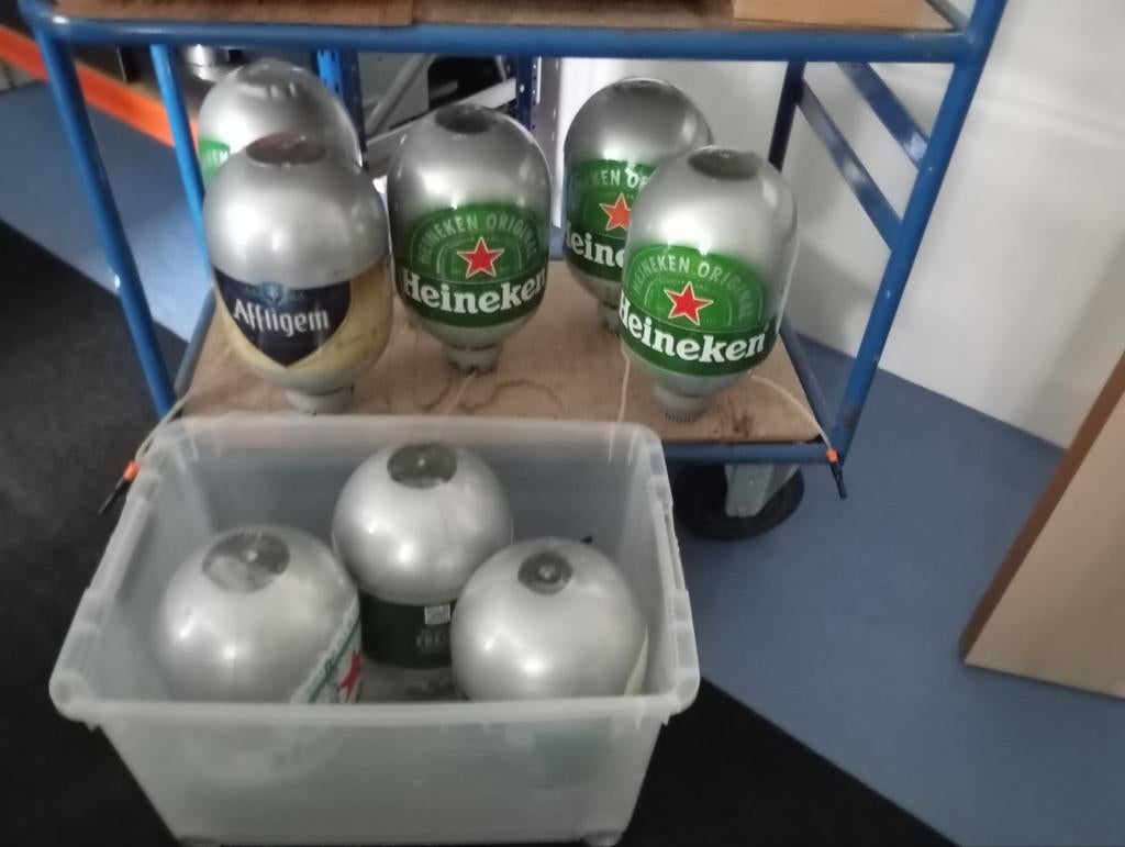 Diverse merken lege blade fustjes, 12 stuks, Ophalen of Verzenden, Flesje(s), Heineken