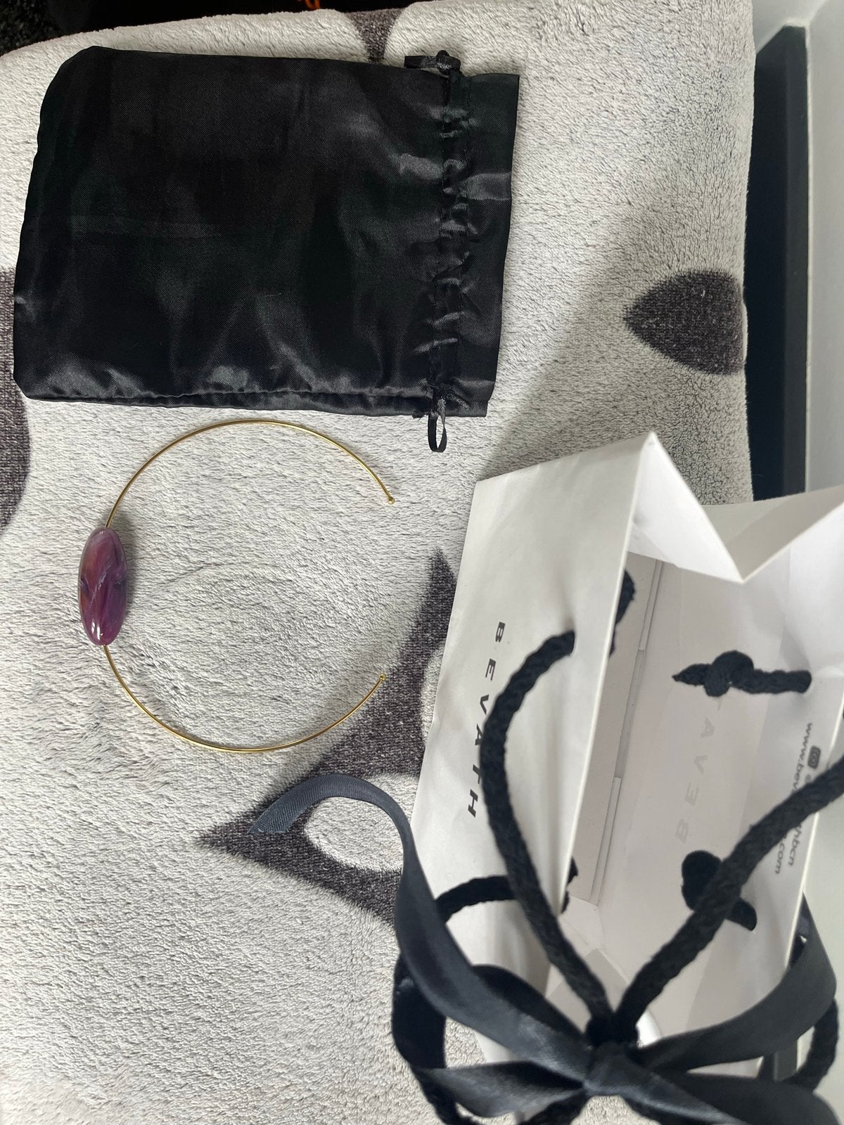 Bevath Lota Aubergine Halsband - Zo goed als nieuw, Overige materialen, Paars, Nieuw, Ophalen of Verzenden