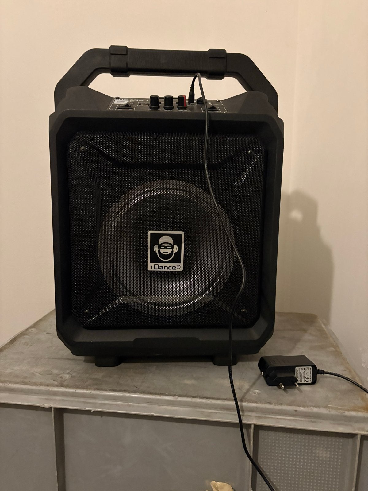 iDance Blue Tank 1 draagbare speaker met microfoon, Zo goed als nieuw, Draagbare speaker, Inclusief microfoon, Ophalen