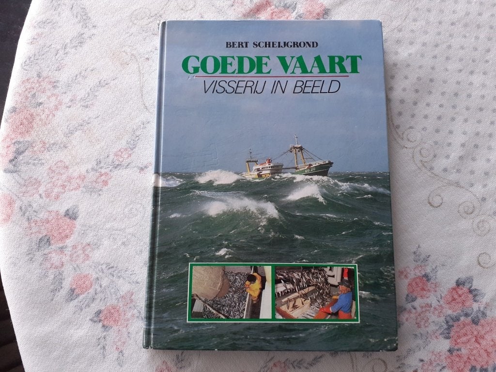 Goede vaart, visserij in beeld, Verzamelen, Ophalen of Verzenden, Gebruikt, Motorboot, Schaalmodel