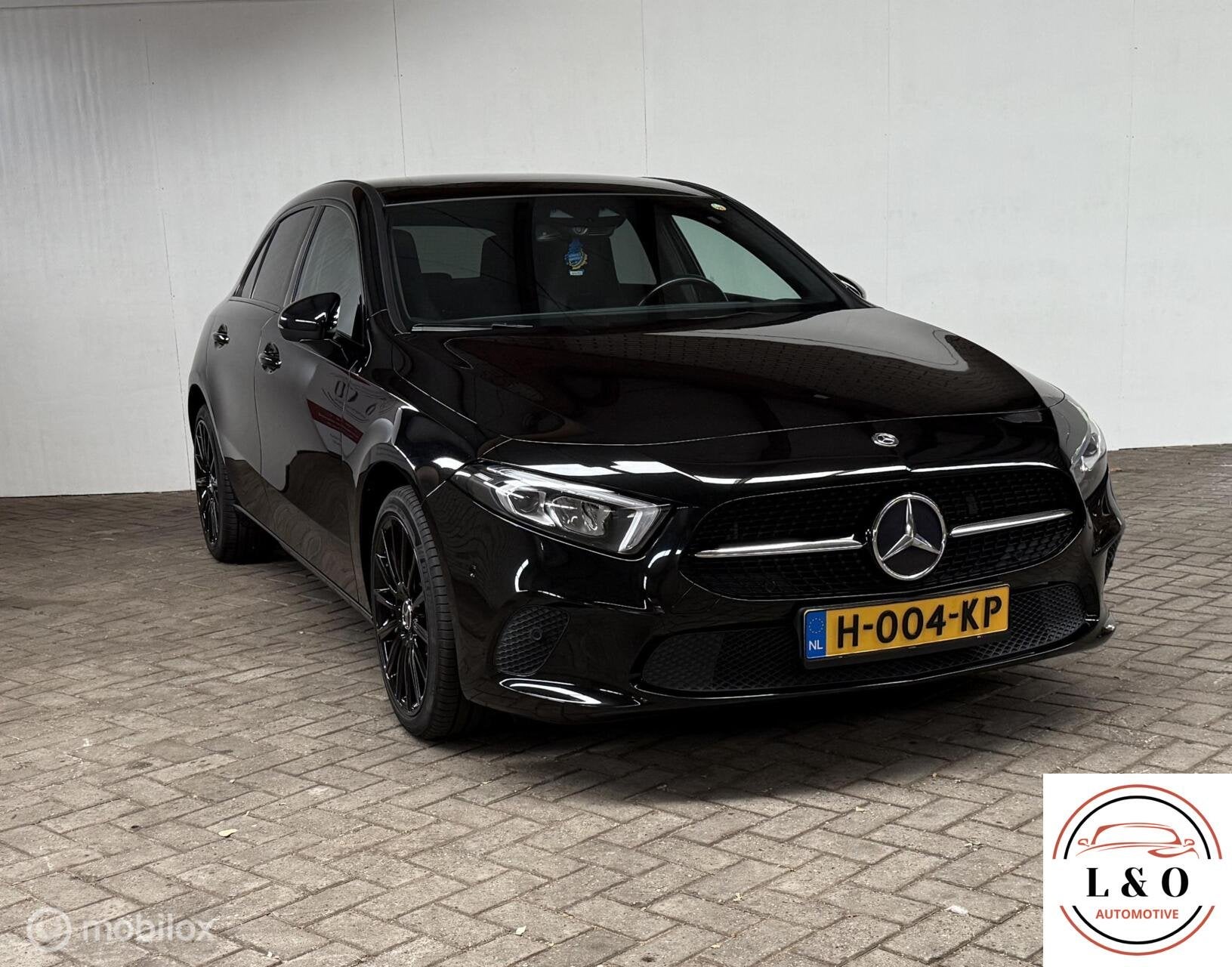 Mercedes A-klasse 250 Prestige - PANO - FACELIFT, Auto's, Gebruikt, Euro 6, 4 cilinders, Zwart