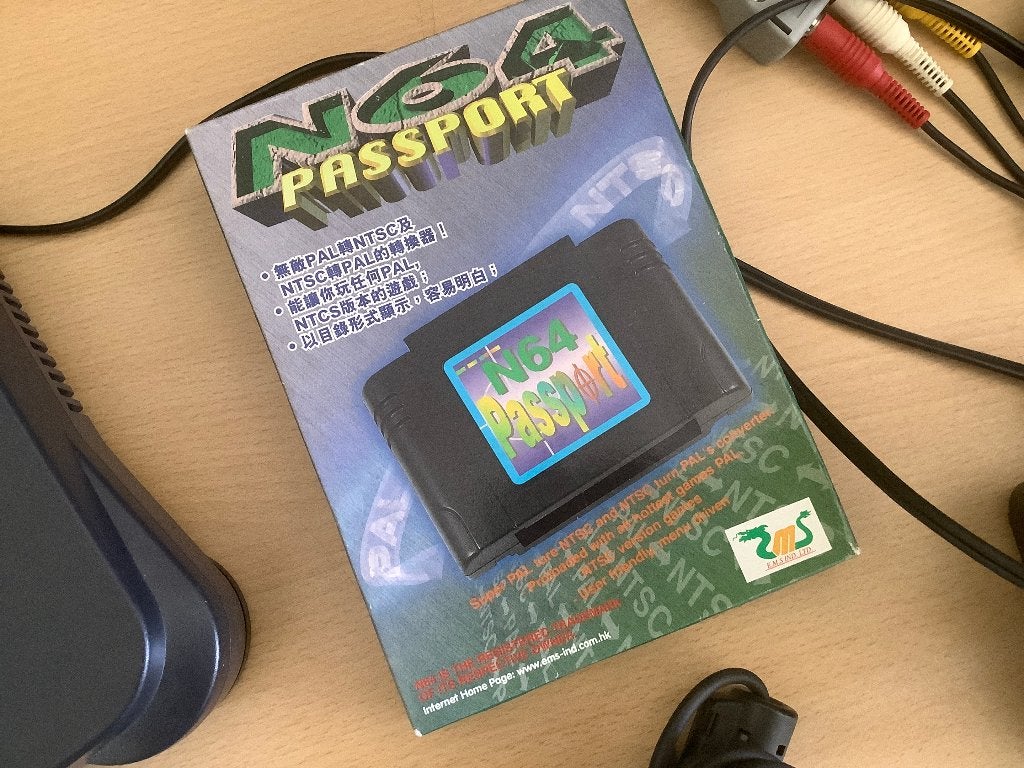 Nintendo 64 N64 Passport PAL/NTSC Converter Import Adapter, Gebruikt, Overige genres, Ophalen of Verzenden, 3 spelers of meer