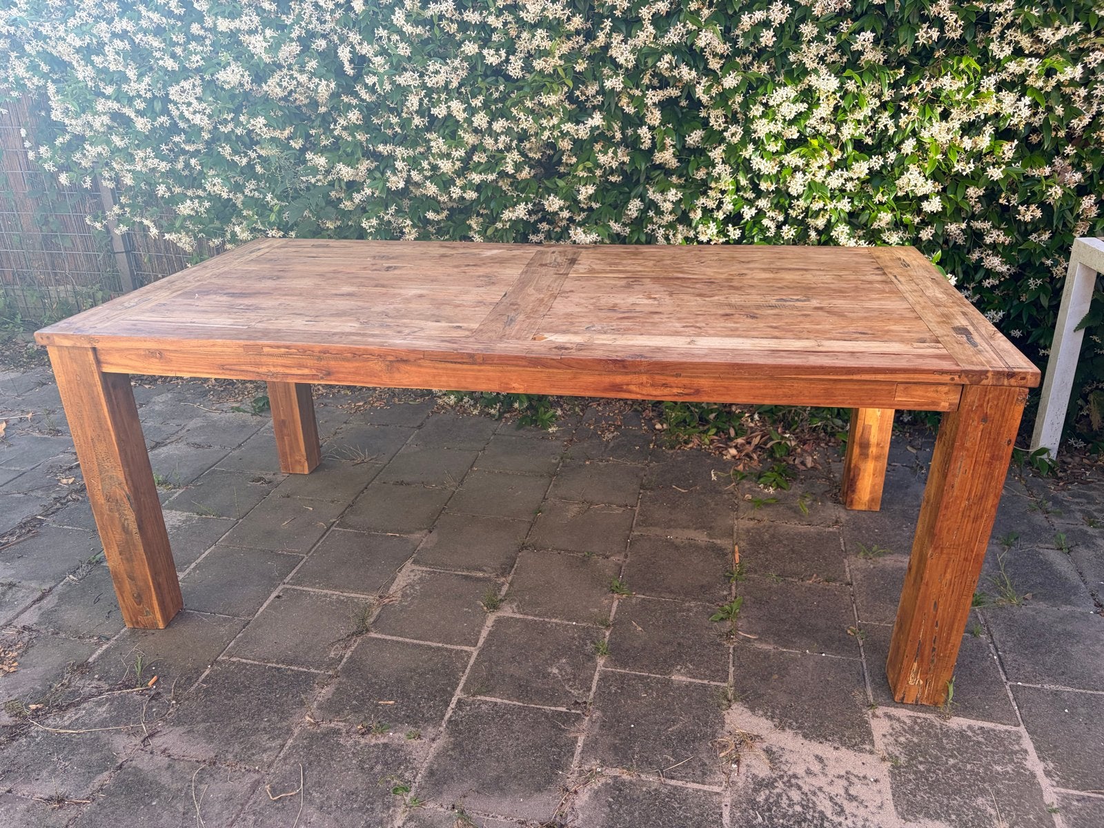 Massief houten eettafel Loods 5 & Vintage houten kast, Ophalen