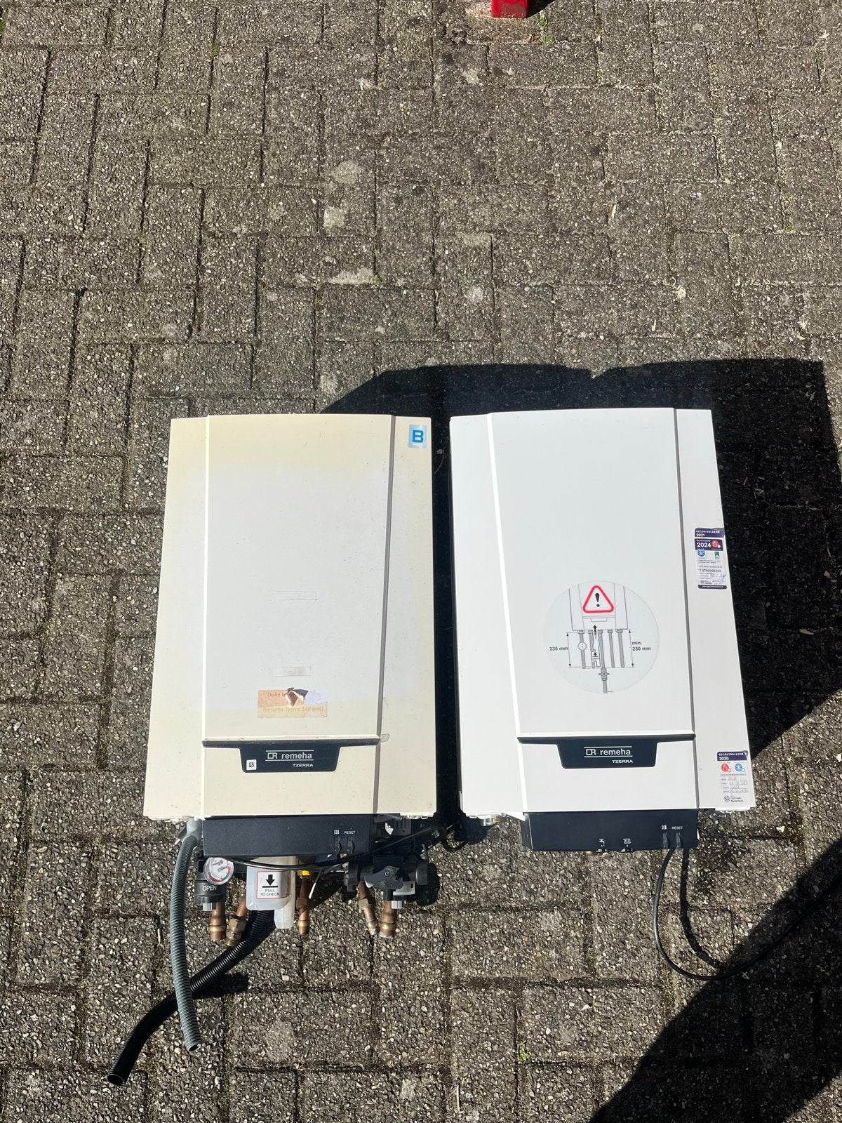 Twee Remeha Tzerra M24c cv-ketels (M24c plus en M24c), Ophalen, Gebruikt, Hoog rendement (Hr), Cv-ketel of Combi-ketel