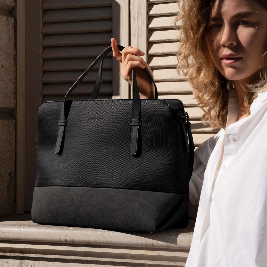 Violet Hamden Essential Bag Zwarte Schoudertas, Ophalen of Verzenden, Nieuw, Zwart, Handtas