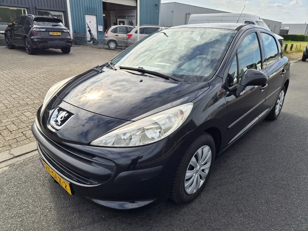Peugeot 207 1.4  16V 5DRS 2008 Zwart NL auto Airco 155658NAP, Auto's, Voorwielaandrijving, Dealer onderhouden, 1153 kg, Zwart
