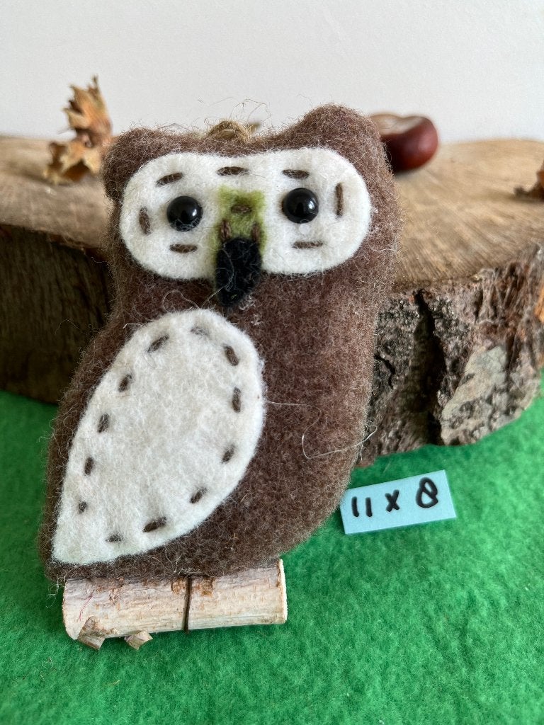 2 Uiltjes van vilt (seizoens-tafel), Bruin, Ophalen of Verzenden, Nieuw, Overige typen