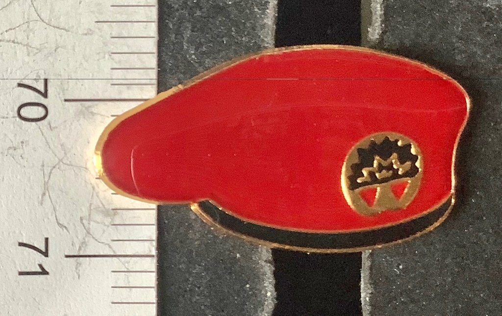 pin, militair, baret Grenadiers (R3, Ophalen of Verzenden, Nieuw, Overige onderwerpen, Speldje of Pin