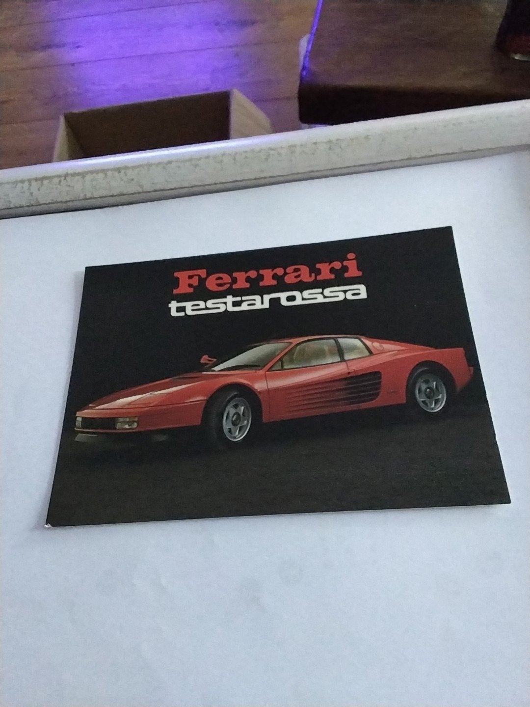 AUTO  Vintage Ferrari Testarossa Ansichtkaart (1987), Ophalen of Verzenden