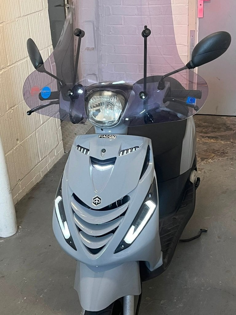 Foto 9 van Piaggio Zip 4T 2012 | Slechts 9.476 km | Zeer nette staat