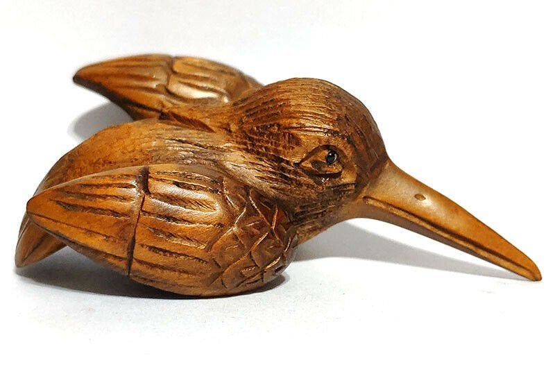 Hardhouten Netsuke van een ijsvogel Japan, Ophalen of Verzenden, Nieuw, Vogel, Beeldje of Figuurtje