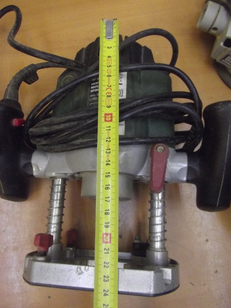 freesmachine, Doe-het-zelf en Verbouw, Gereedschap | Freesmachines, Ophalen, Gebruikt, Elektrisch, Bovenfrees