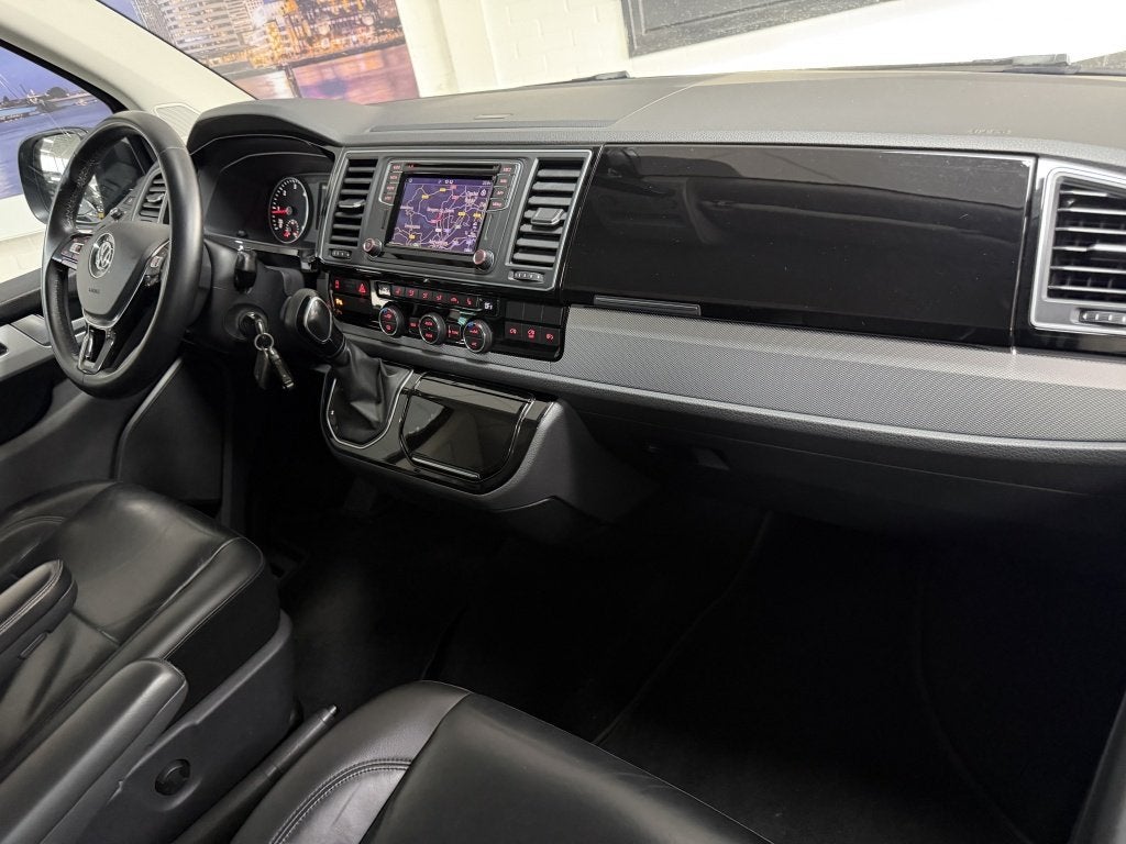 Volkswagen Transporter 2.0 TDI T6 Caravelle Highline lang Ds, Automaat, 15 km/l, Gebruikt, Blauw