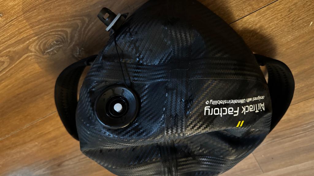 Aqua fitness ball Airtrack Factory, Ophalen of Verzenden, Zo goed als nieuw, Benen, Fitnessbal