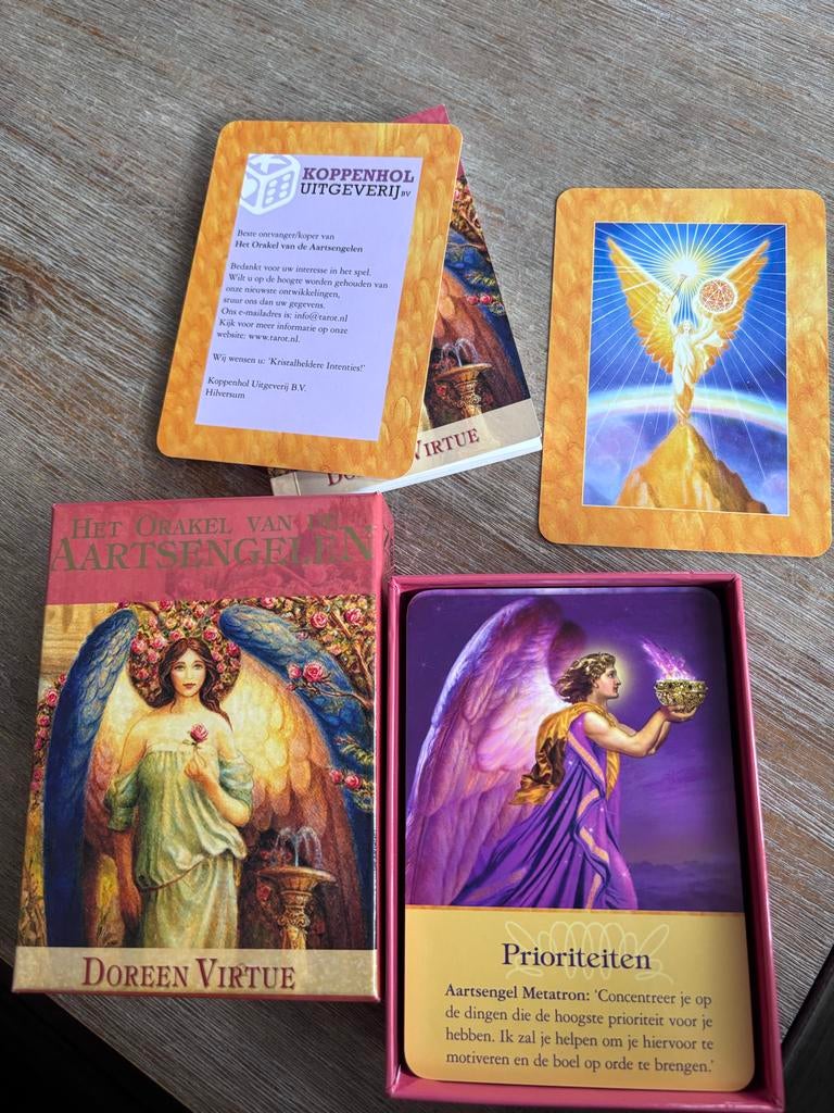 Het Orakel van de Aartsengelen - Doreen Virtue, Ophalen of Verzenden, Zo goed als nieuw, Spiritualiteit algemeen, Overige typen