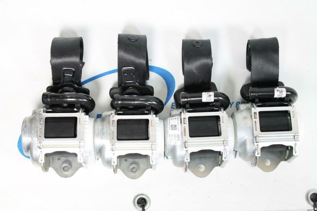 2 x gordels voor + 2 x achter Ford Puma (2019-heden), Gebruikt, Ophalen of Verzenden