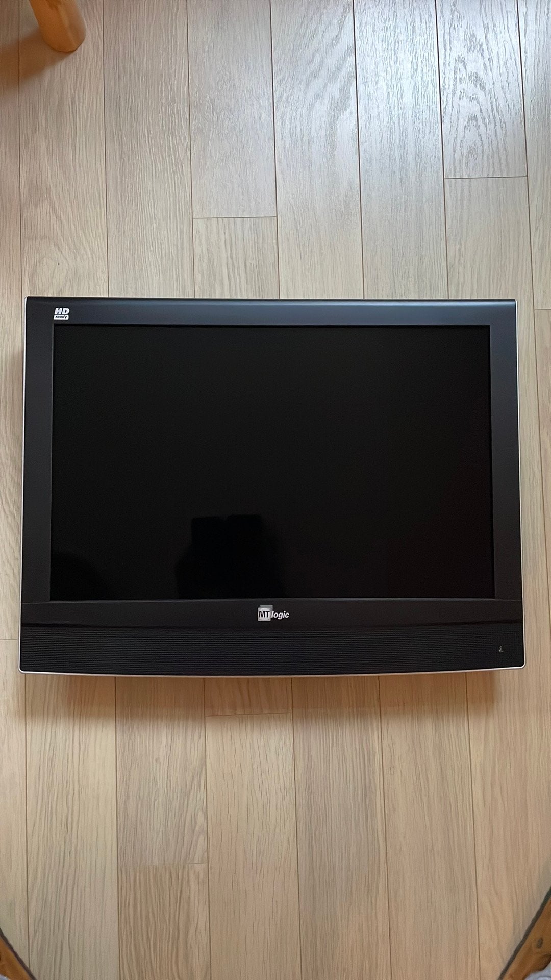MT logic 22 inch TV met geïntegreerde DVD speler, Gebruikt, 50 Hz, Minder dan 40 cm, Ophalen