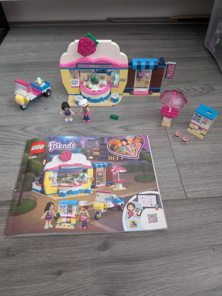 41366 Olivia's Cupcake Cafe, Ophalen of Verzenden, Zo goed als nieuw