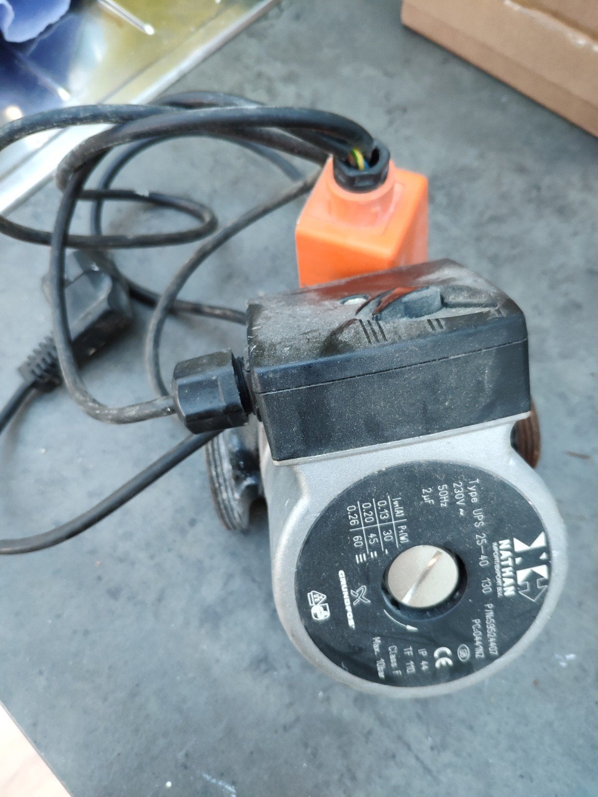 Grundfos circulatie pomp / cv pomp, UPS 25-40, 30-60W instel, Gebruikt, Minder dan 30 cm, Overige typen, Minder dan 60 cm