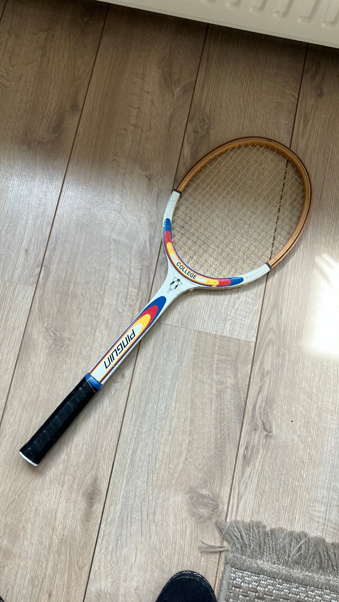 Houten vintage Pinguin College Tennis Racket LM4, Ophalen of Verzenden, Gebruikt, Racket(s)