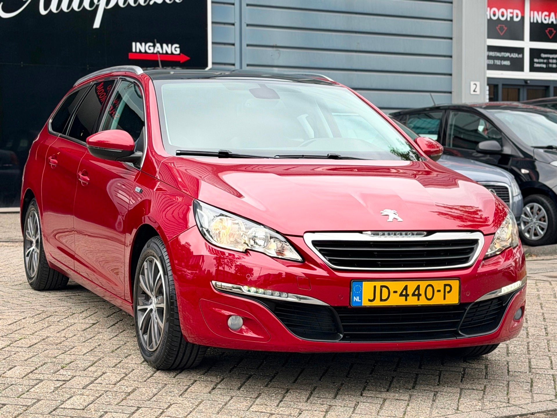 Peugeot 308 SW 1.2 PureTech Style NAVI/CAMERA/6-BAK/CRUISE |, Stof, Gebruikt, 1199 cc, 1165 kg