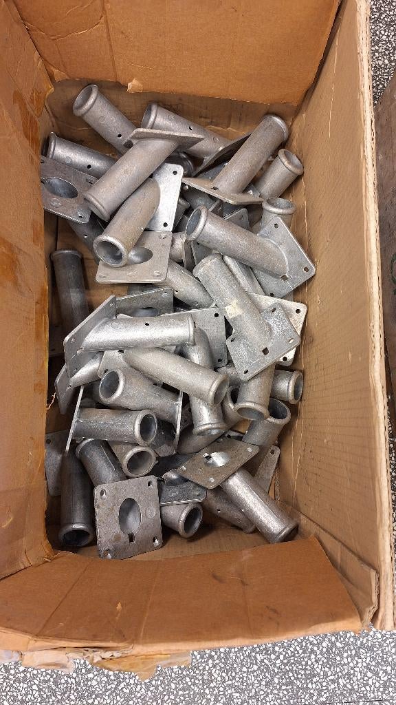 40 stuks vlaggenstok houders aluminium ongebruikt, Ophalen, Nieuw