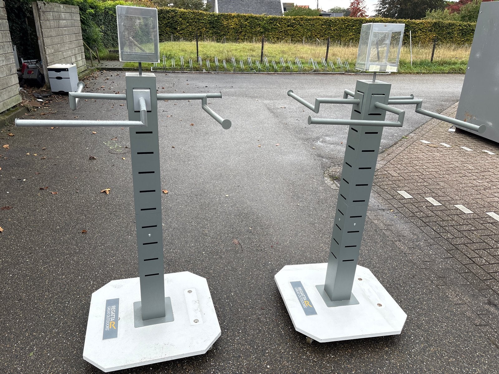 Kledingrekken (10 stuks) - Ideaal voor winkel of evenement, Kleding | Dames, Ophalen, Gebruikt