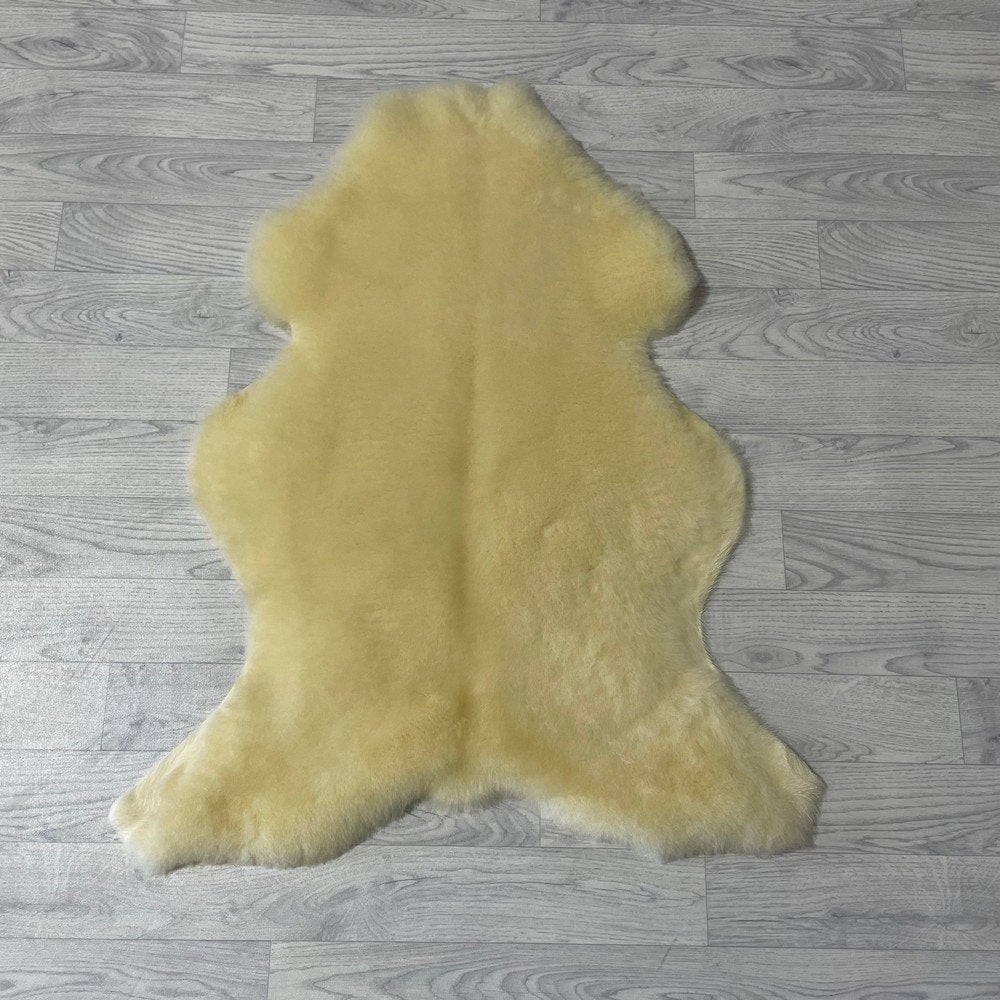 Schapenvacht medicinaal 95x80cm #1761 | Lederstore, Nieuw, Beige, Overige vormen, 50 tot 100 cm