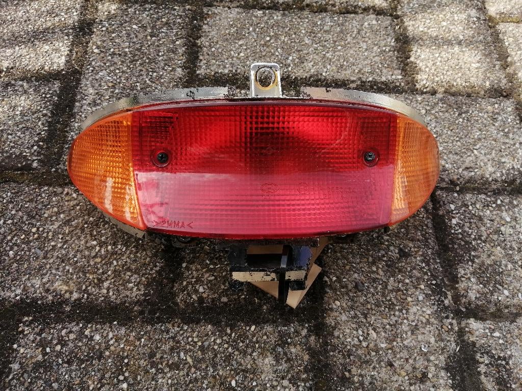 peugeot zenith achterlicht gebruikt, Fietsen en Brommers, Brommeronderdelen | Scooters, Ophalen of Verzenden, Gebruikt, Peugeot