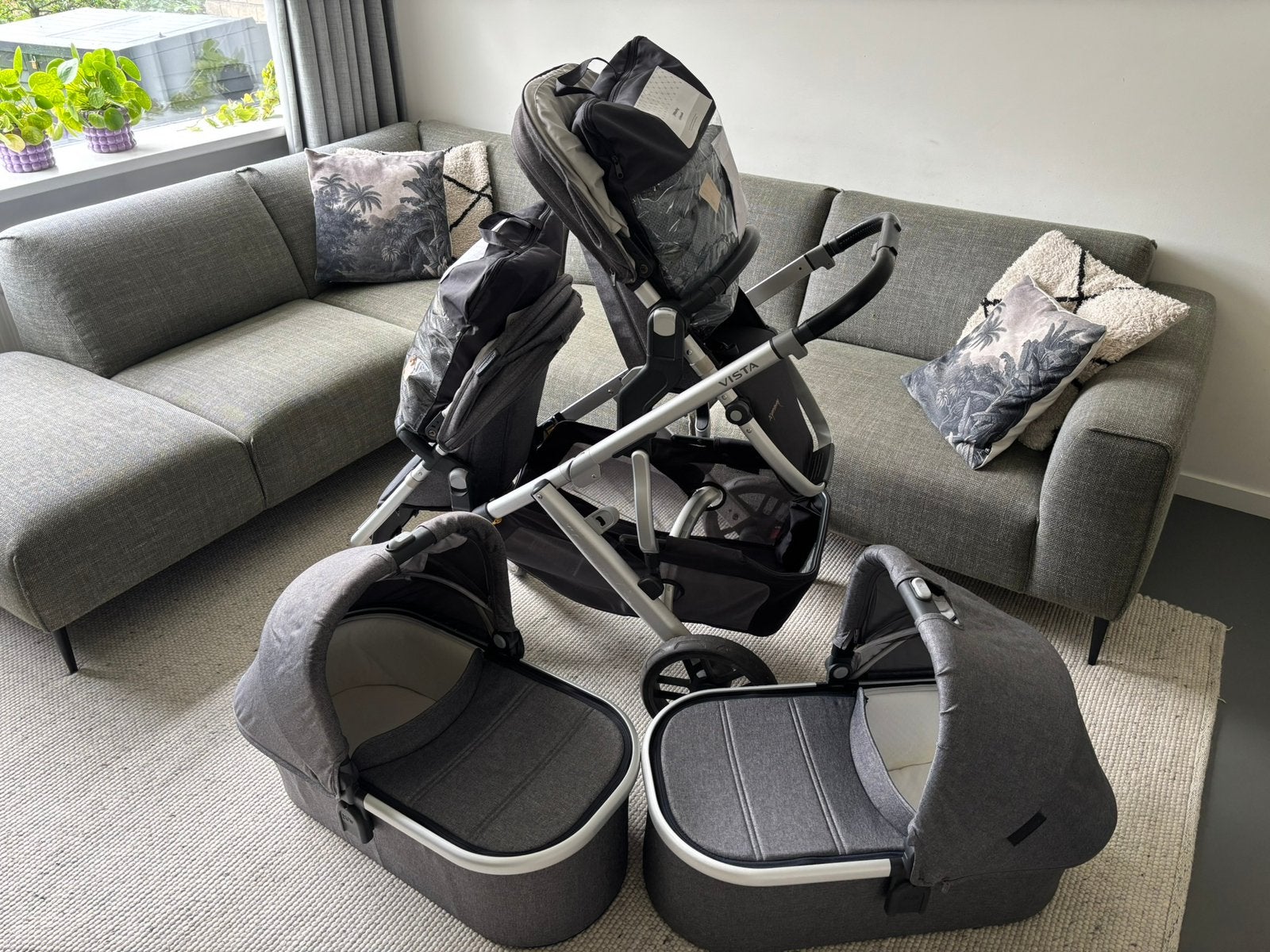 Uppababy vista V2 complete tweelingwagen!, Kinderen en Baby's, Kinderwagens en Combinaties, Gebruikt, Verstelbare duwstang, Ophalen