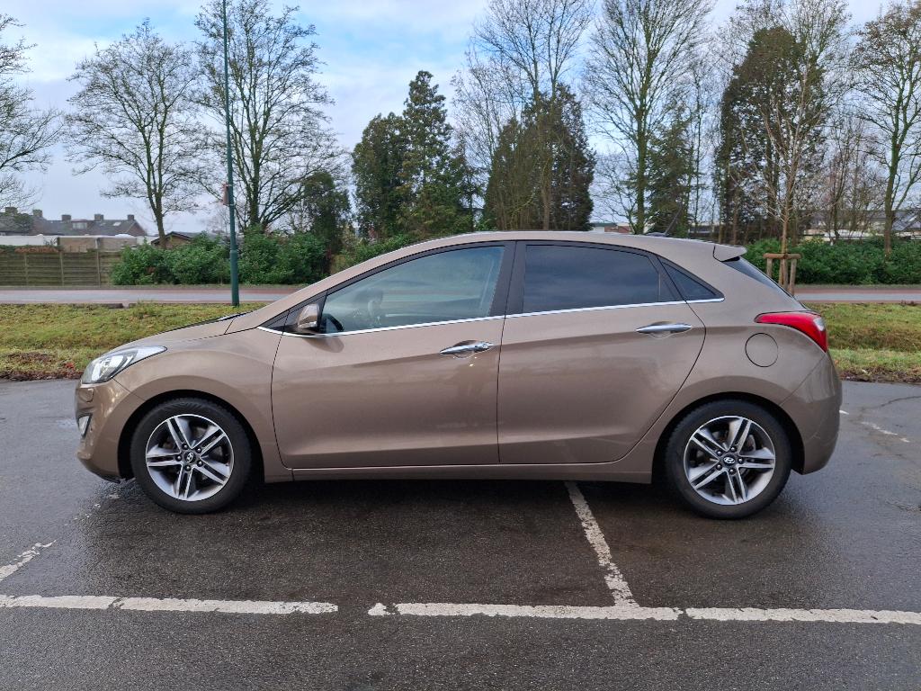 Hyundai i30 1.6 GDI i-Catcher (2013) – (luxe versie), Voorwielaandrijving, Euro 5, 1591 cc, 4 cilinders
